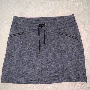Athleta gray skirt